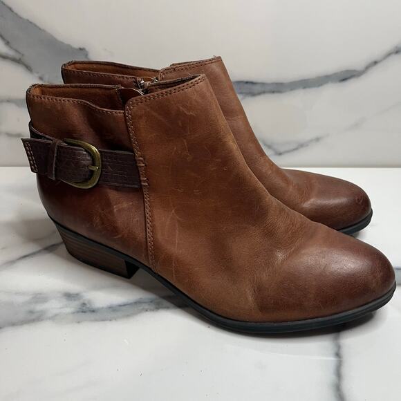Collection by Clarks Womens Brown Buckle Comfort Round Toe Side Zip Boots Sz 8.5 - Picture 1 of 7
